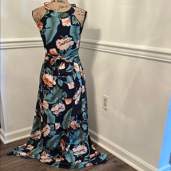 Floral Maxi Dress Halter Dress with Tie Waist - Picture 2 of 9